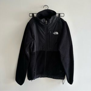 women’s black NorthFace Denali jacket